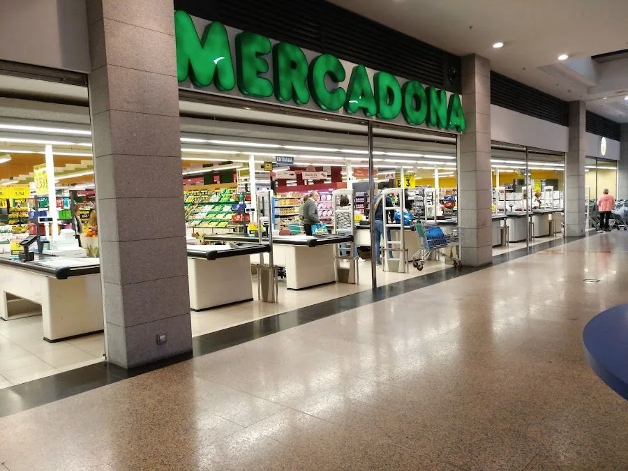 Supermercado Mercadona en Rúa José Pascual López Cortón, 10, A Coruña