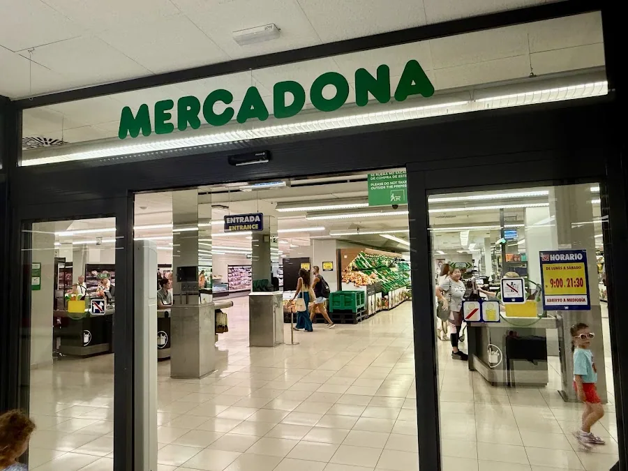 Supermercado Mercadona en Avenida de los Pueblos, s/n (c.c.san Eugenio), Adeje