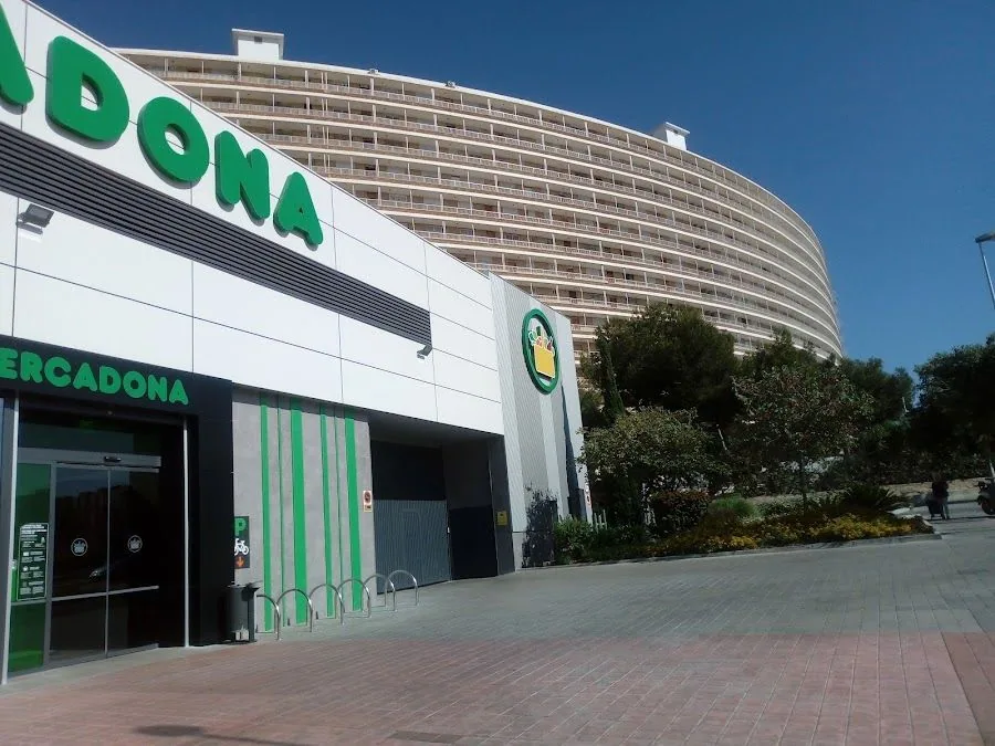 Supermercado Mercadona en Avenida las Naciones, 4, Alicante