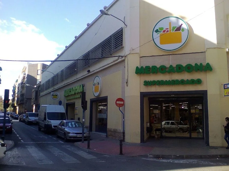 Supermercado Mercadona en Calle Alonso Cano, s/n, Alicante