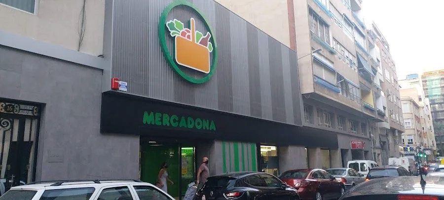 Supermercado Mercadona en Calle Calderon de la Barca, 39, Alicante