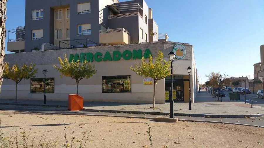 Supermercado Mercadona en Avenida de la Informática, s/n, Albacete