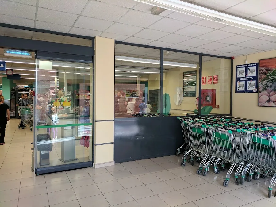 Supermercado Mercadona en Calle Antonio Gaudí, 2, Aldeatejada