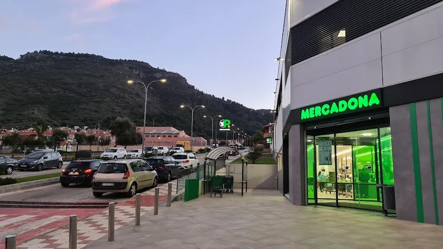 Supermercado Mercadona en Avenida de los Cortijos, Alhaurín de la Torre