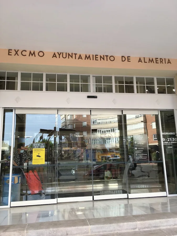 Supermercado Mercadona en Plaza Barcelona, s/n, Almería