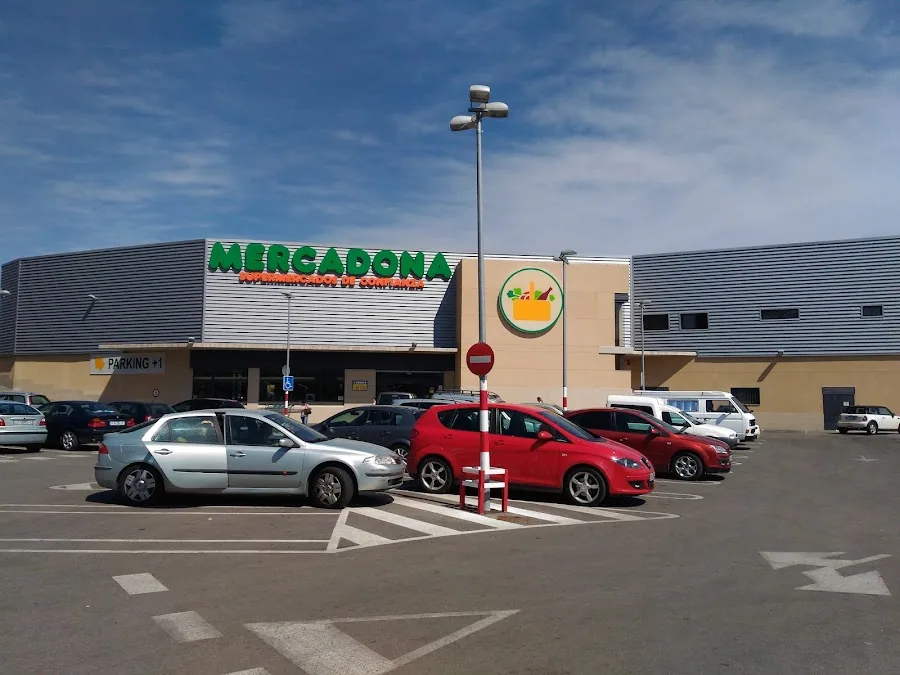 Supermercado Mercadona en Avenida del Quel, 20, Arnedo