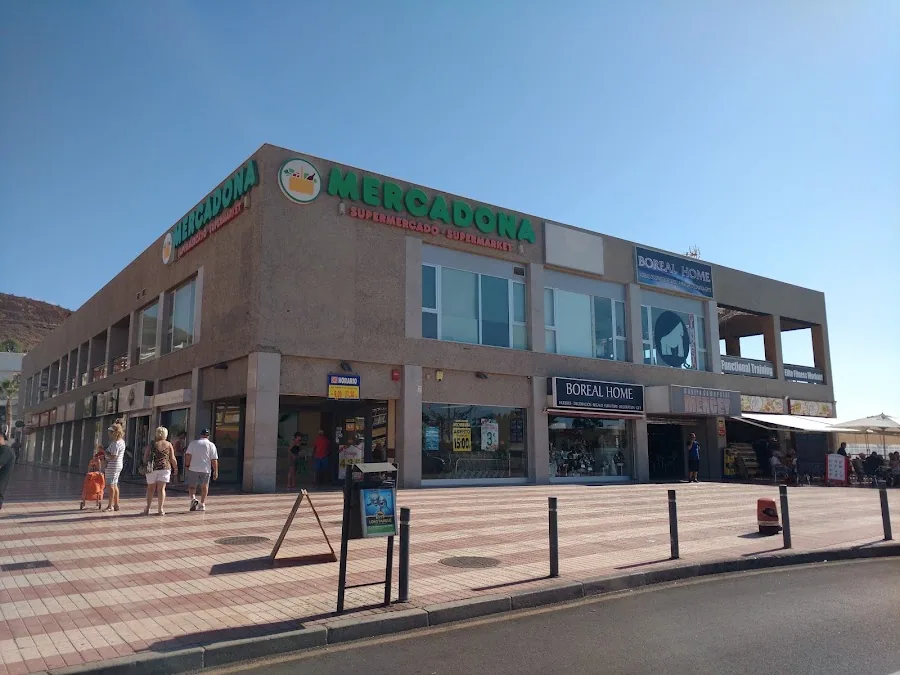 Supermercado Mercadona en Calle Ramona Martín Artista,13 (c.c. Mencey), Arona