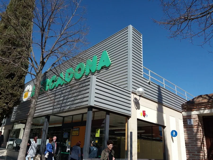 Supermercado Mercadona en Avenida Constitución, 7, Azuqueca de Henares