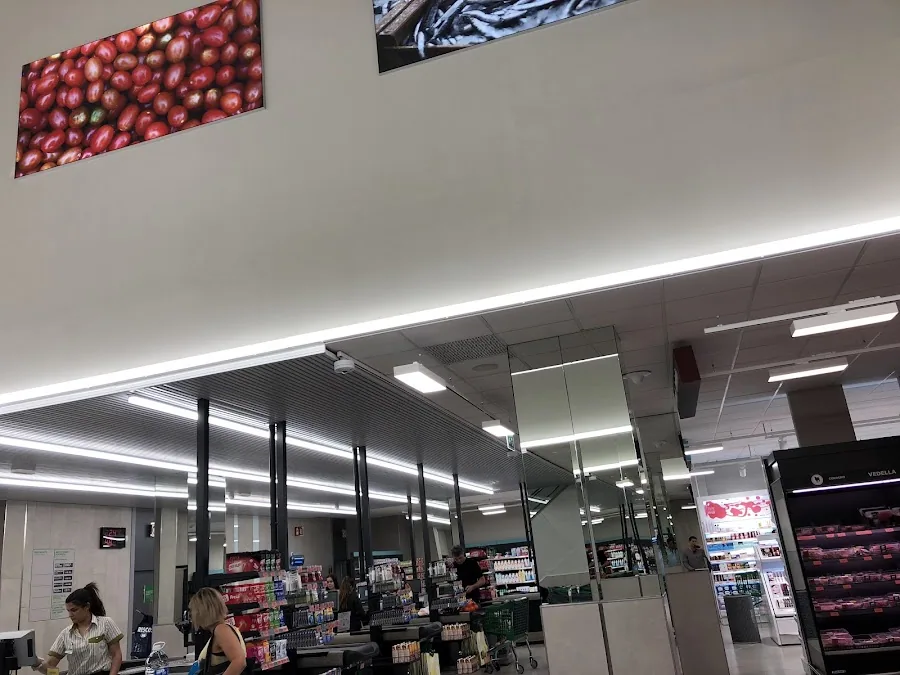 Supermercado Mercadona en Calle Seu D'Urgell, 44, Badalona