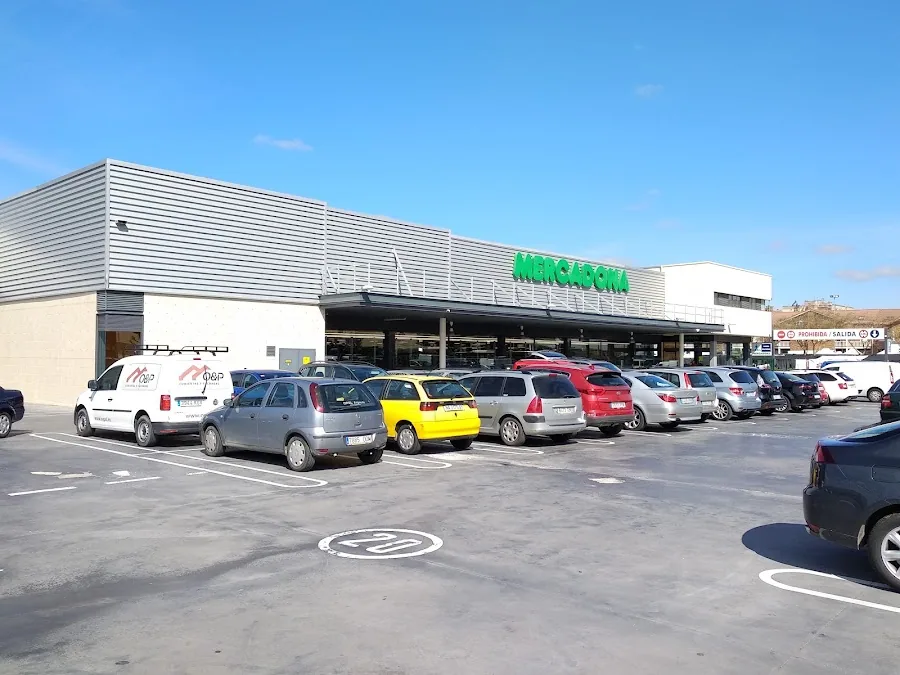 Supermercado Mercadona en Avenida de Eulza, s/n, Barañáin