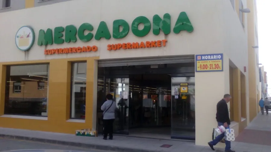 Supermercado Mercadona en Calle Once de Marzo de 1938, 8, Barbate