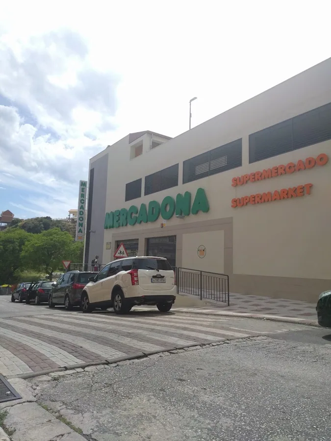 Supermercado Mercadona en Avenida Estrella del Mar, 21, Benalmádena