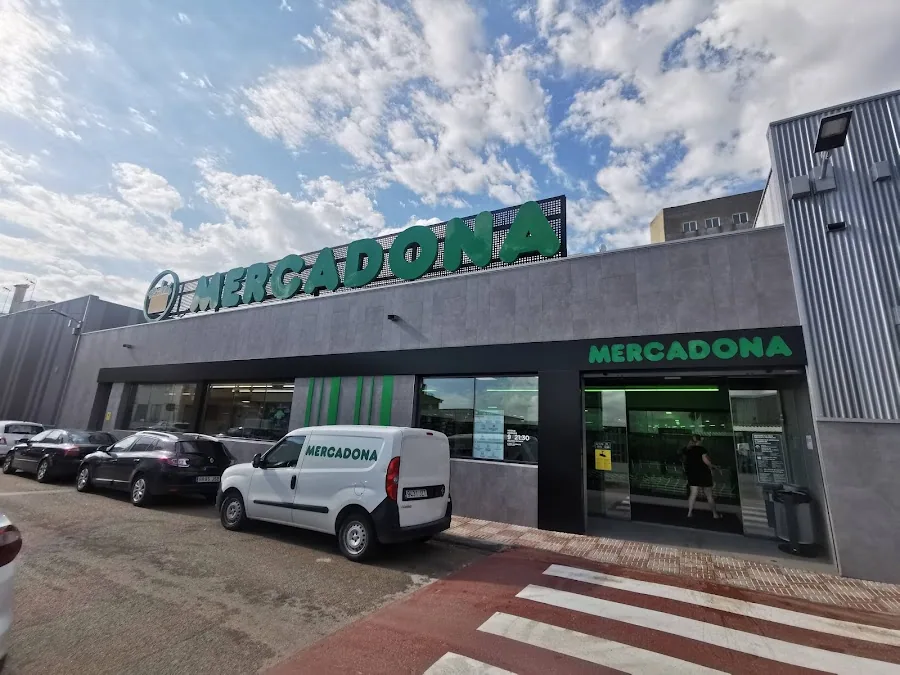 Supermercado Mercadona en Calle Reyes Católicos, 18, Benifaió