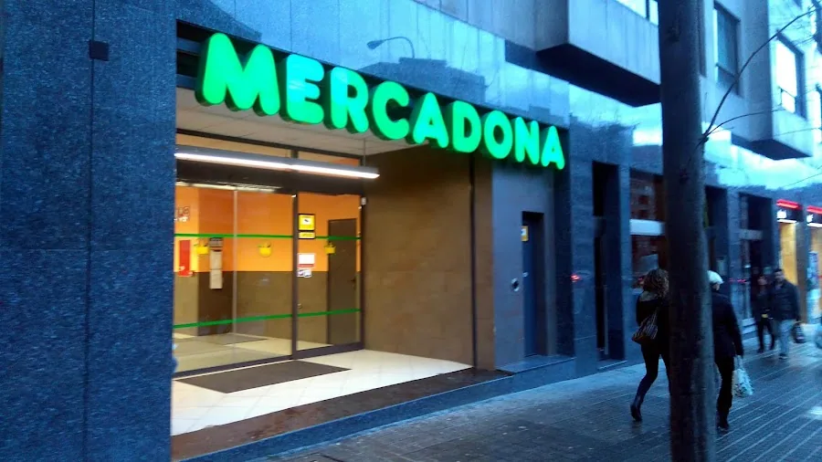 Supermercado Mercadona en Alameda de Urquijo, 85, Bilbao