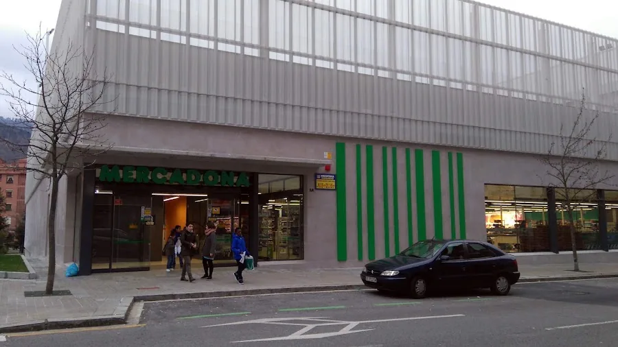 Supermercado Mercadona en Espinosa Orive Doktorearen Kalea, 2a, Bilbao