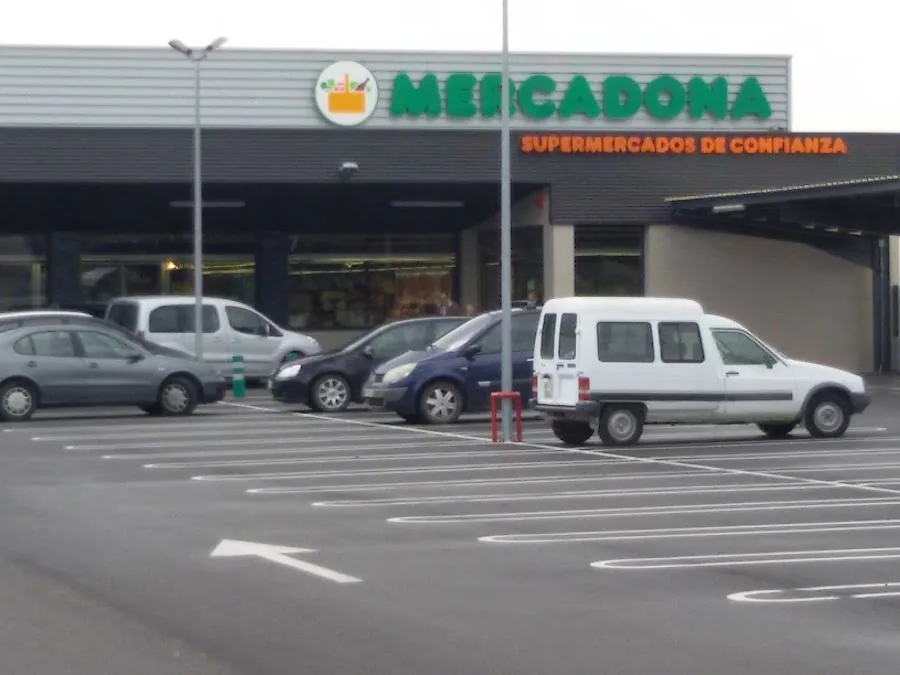 Supermercado Mercadona en Calle Almacellas, 112, Binéfar