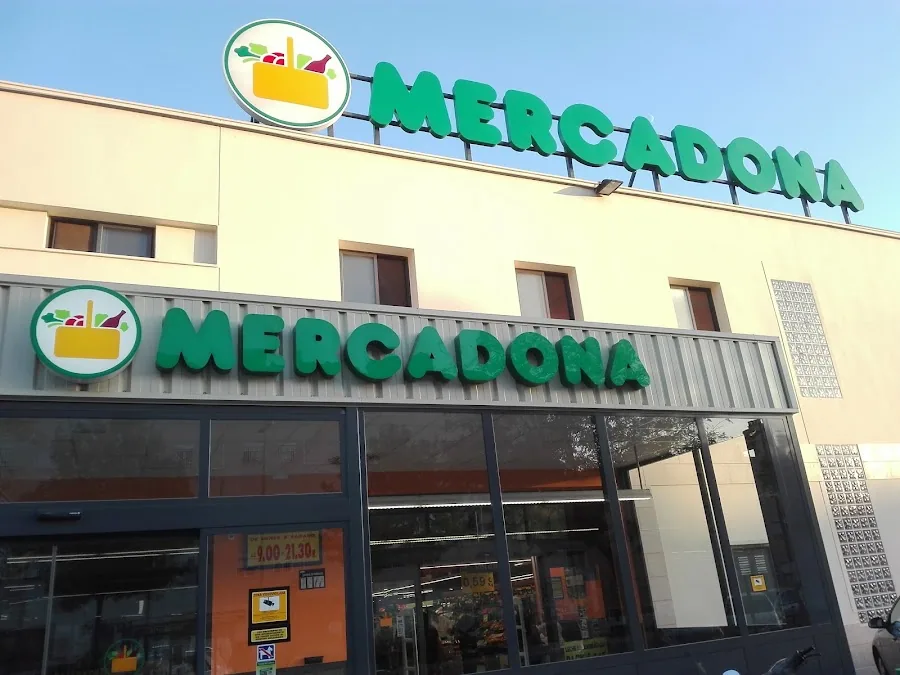 Supermercado Mercadona en Calle Hernán Cortés, s/n, Bormujos