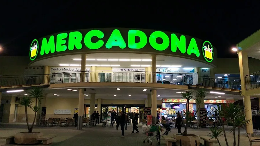 Supermercado Mercadona en Calle Zaragoza, 1 (polg. Ind. Son Caliu), Calvià