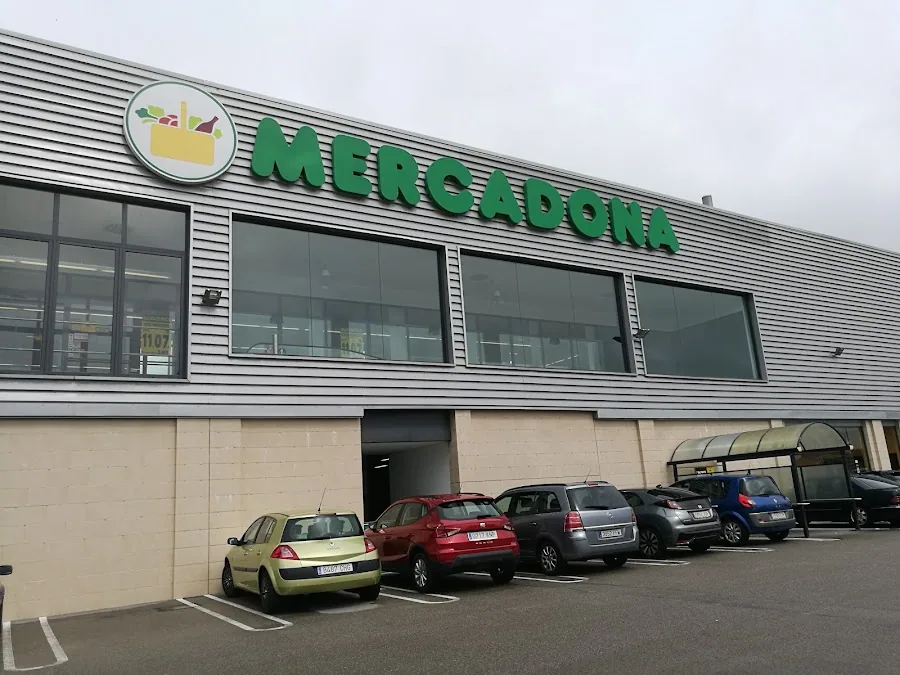 Supermercado Mercadona en Polígono Ind. la Esprilla, 1, Camargo