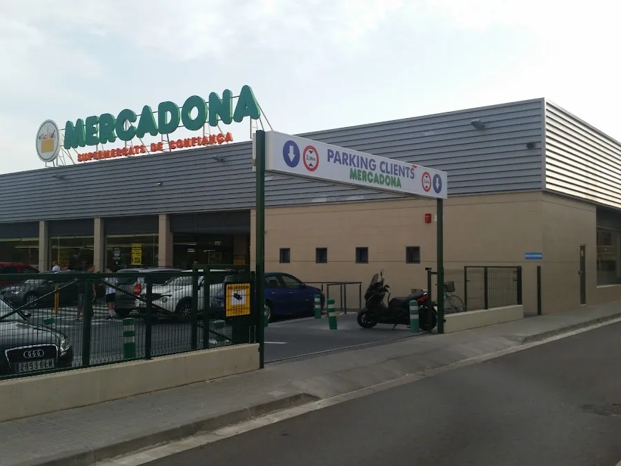 Supermercado Mercadona en Carretera Dosrius, 206, Cardedeu