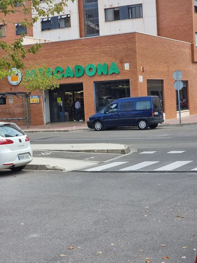 Supermercado Mercadona en Calle Columbretes, 20, Castelló de la Plana