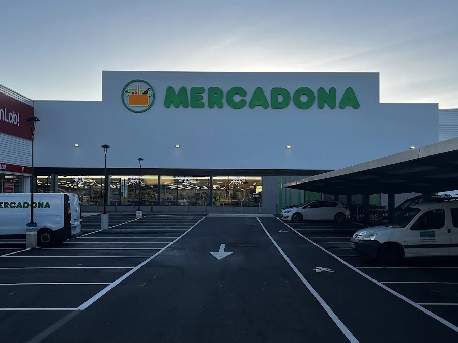 Supermercado Mercadona en Calle Libertador Andrés de Santa Cruz, s/n, Córdoba