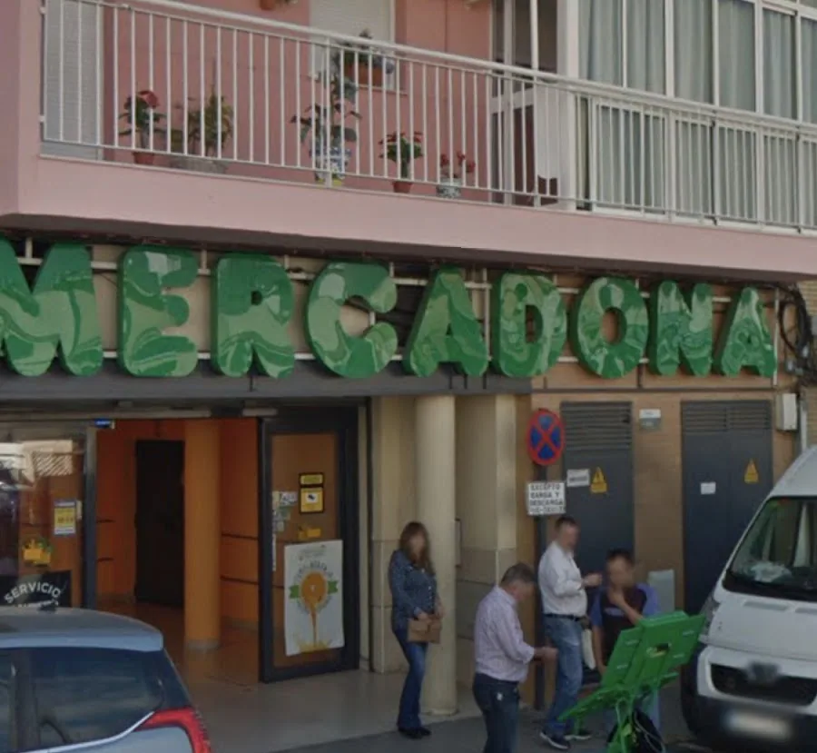 Supermercado Mercadona en Avenida Primero de Mayo, 48, Coria del Río