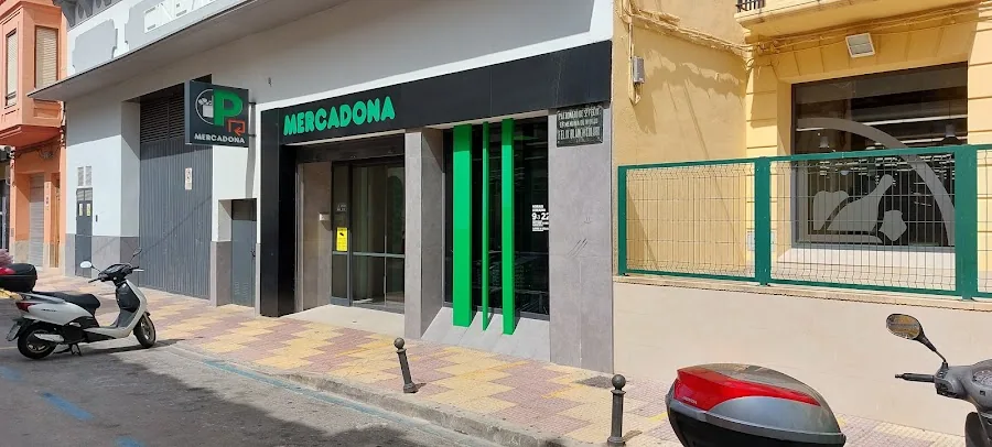 Supermercado Mercadona en Calle la Bega, 7, Cullera