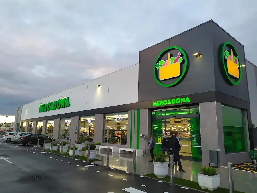 Supermercado Mercadona en Avenida Adolfo Suárez, s/n, Dos Hermanas