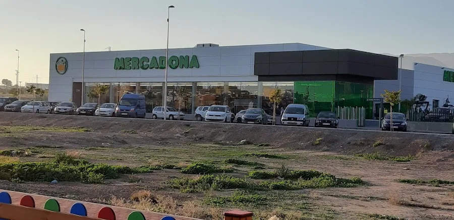 Supermercado Mercadona en Calle Comisario Ángel Fernández, El Ejido