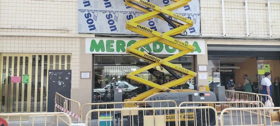 Supermercado Mercadona en Calle Olegario Domarco Seller, 93, Elche