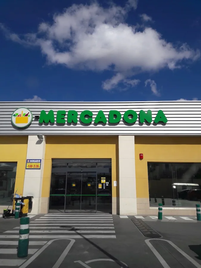 Supermercado Mercadona en Calle Badía Polesine, 16, Estepa