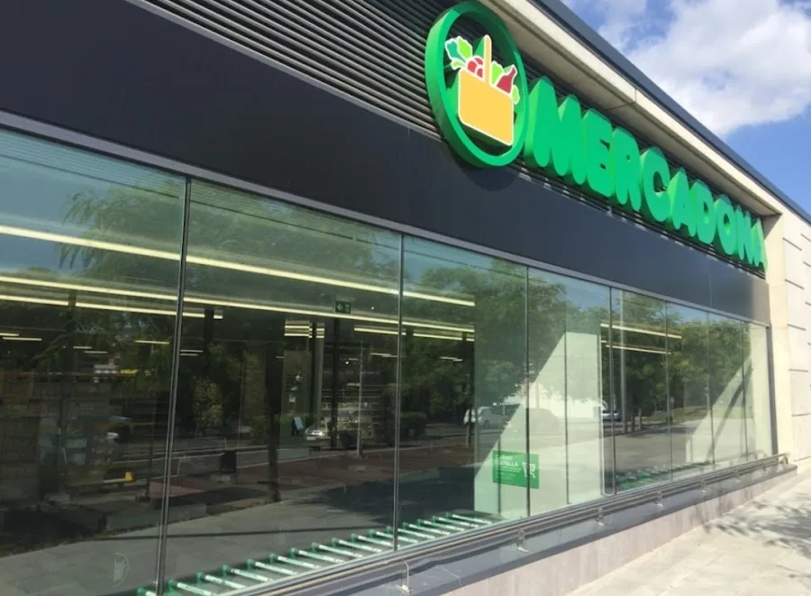 Supermercado Mercadona en Avenida Joan Carles |, 27, Gavà