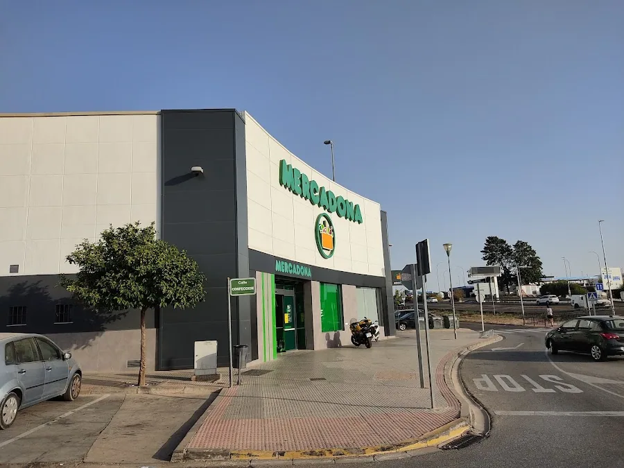 Supermercado Mercadona en Avenida Deltrabajo, s/n, Gines