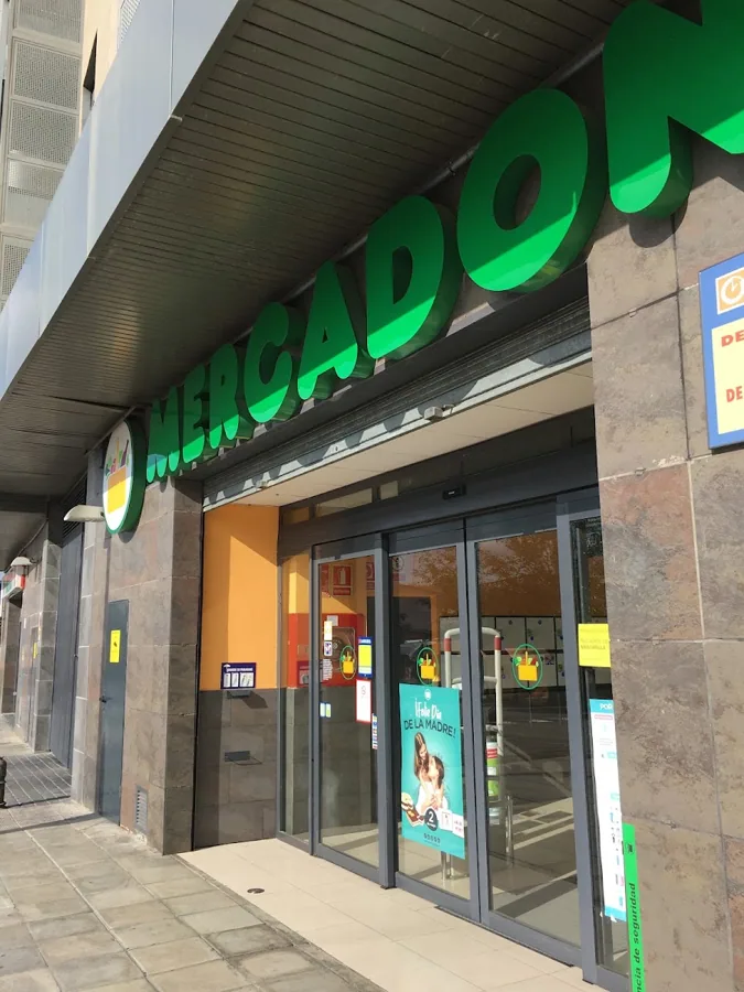 Supermercado Mercadona en Avenida de la Ilustración, 51, Granada