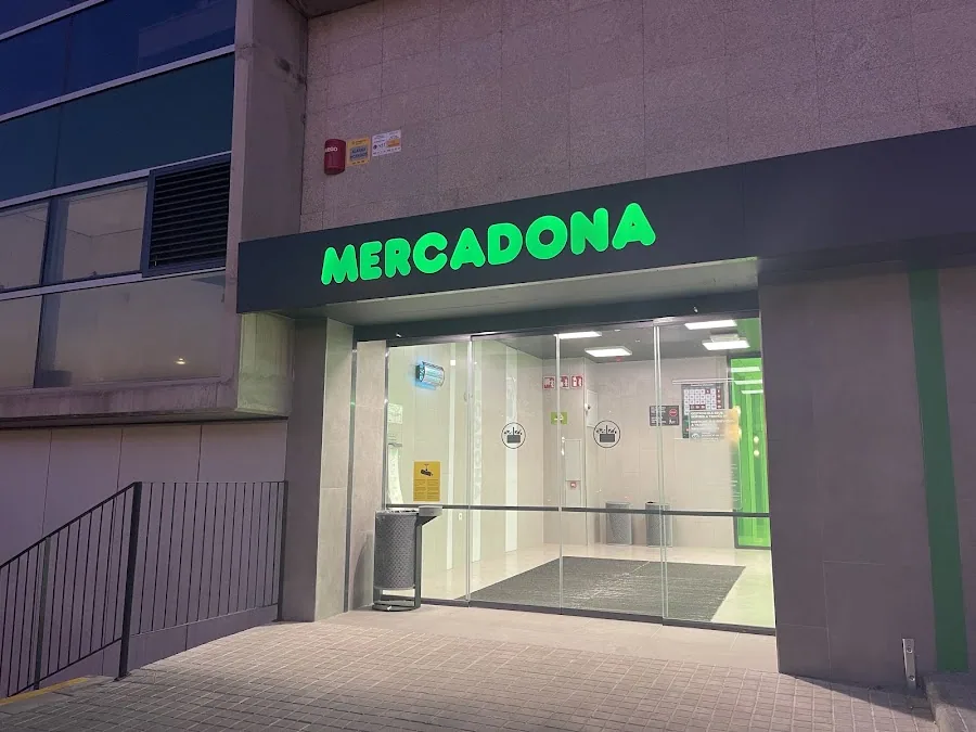 Supermercado Mercadona en Avenida Mare de Déu de Bellvitge, 3, L'Hospitalet de Llobregat