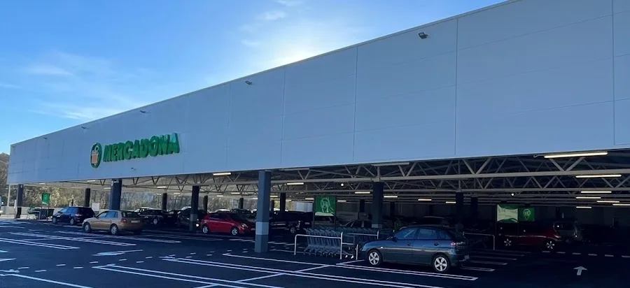 Supermercado Mercadona en Rolda Norte, s/n, Lalín