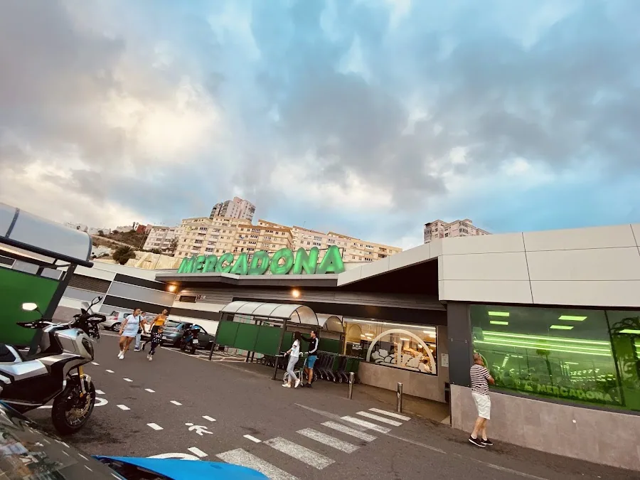 Supermercado Mercadona en Paseo Blas Cabrera de Felipe (físico), s/n, Las Palmas de Gran Canaria
