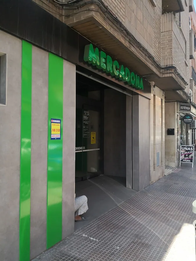 Supermercado Mercadona en Calle el Charco, 44, Leganés