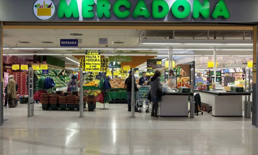 Supermercado Mercadona en Avenida Andalucía Sur Ll, 6, Lepe