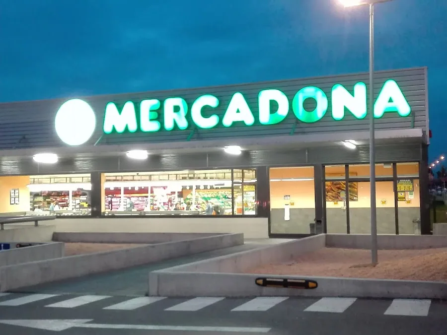 Supermercado Mercadona en Avenida Miquel Batllori, 55, Lleida
