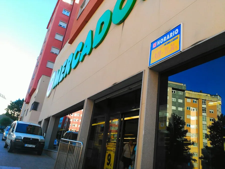 Supermercado Mercadona en R. Rof Carballo, 1, Lugo