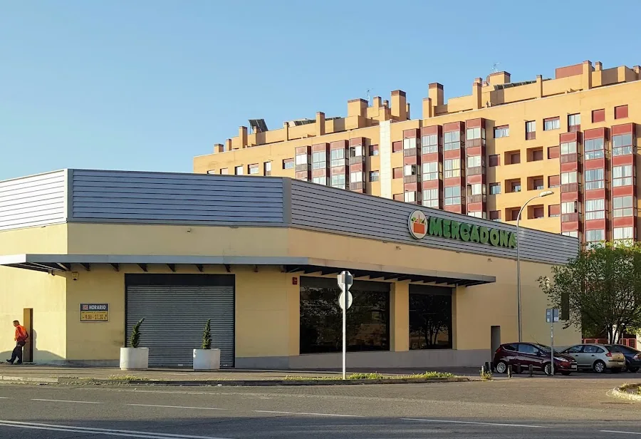 Supermercado Mercadona en Calle Bernardino de Pantorba, 20, Madrid