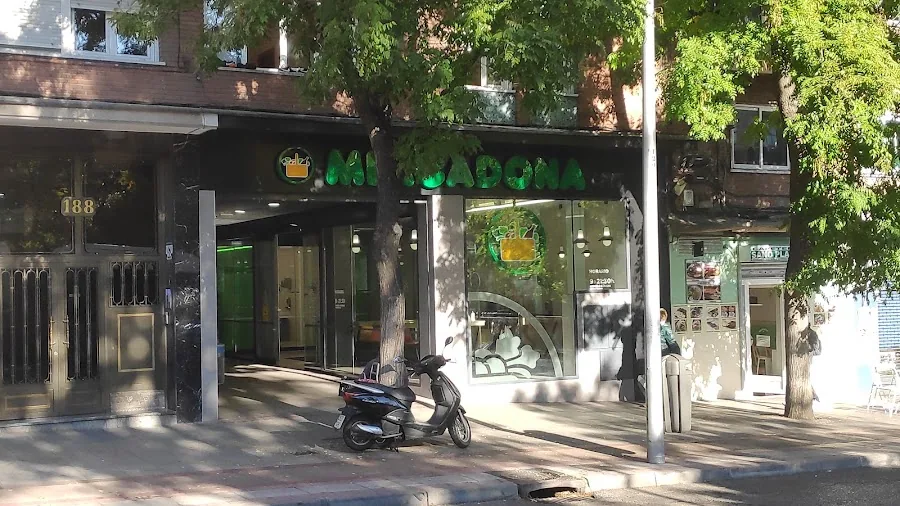 Supermercado Mercadona en Calle General Ricardos, 188, Madrid