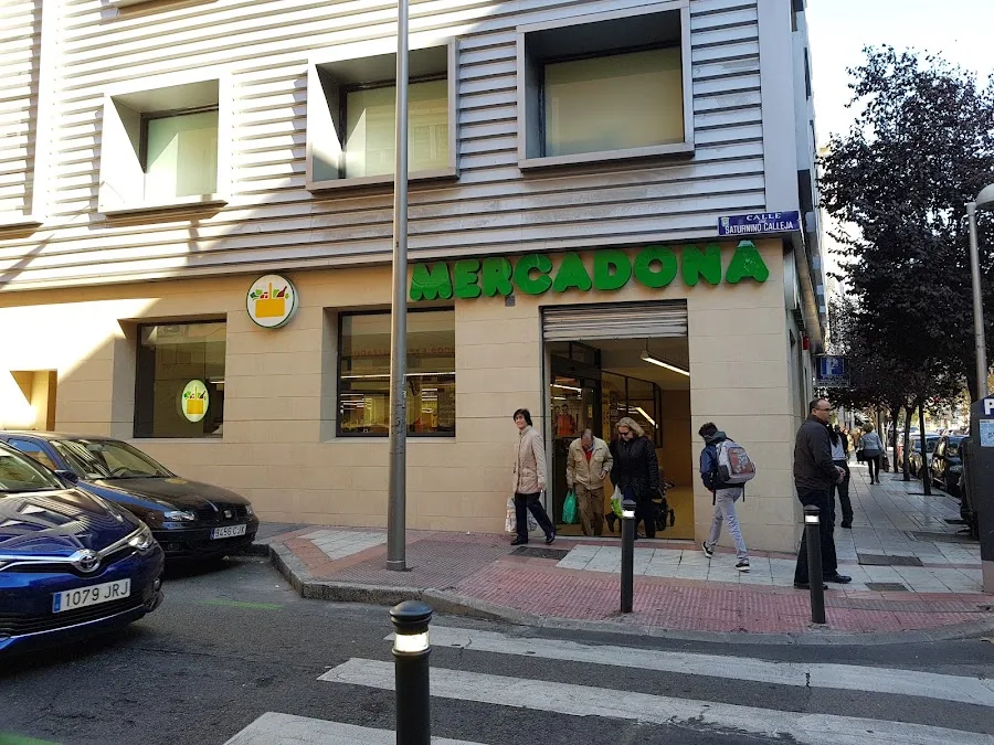Supermercado Mercadona en Calle López de Hoyos, 151, Madrid