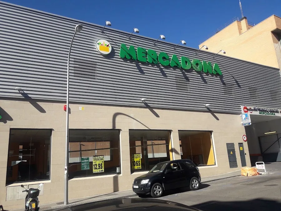 Supermercado Mercadona en Calle los Vascos, 29, Madrid