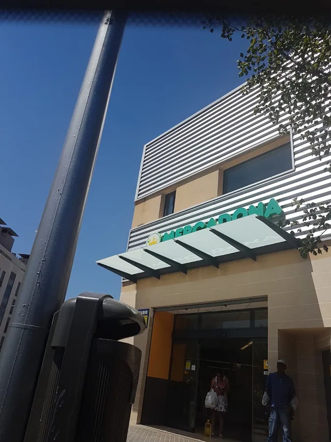 Supermercado Mercadona en Calle Tineo, 5, Madrid