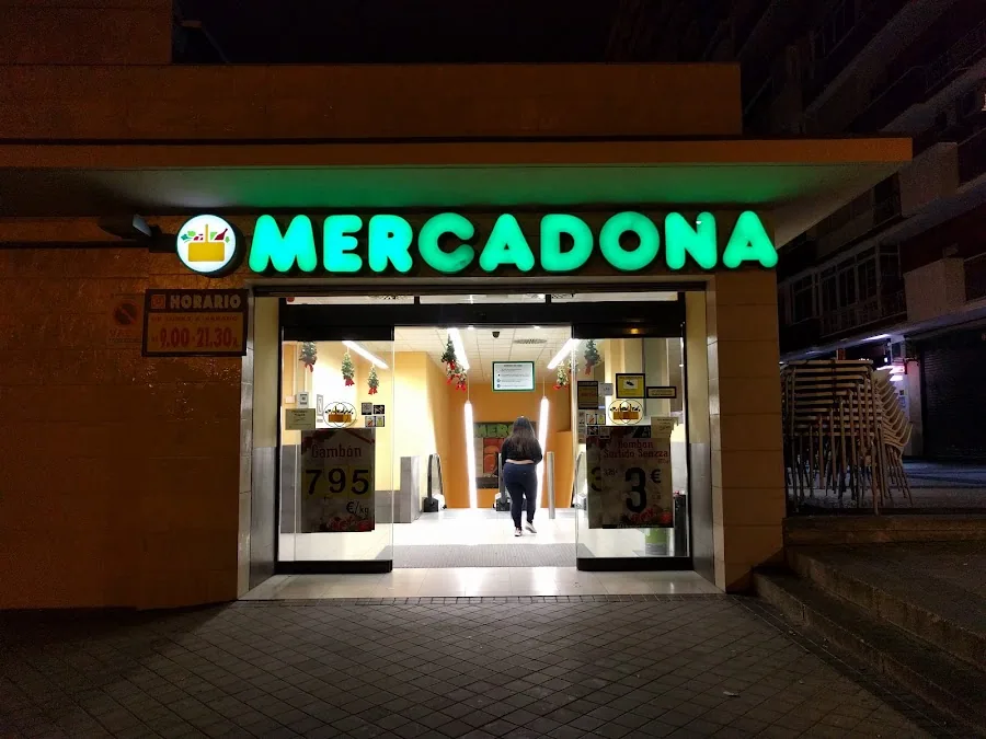 Supermercado Mercadona en Calle Virgen de la Paz, 16, Madrid
