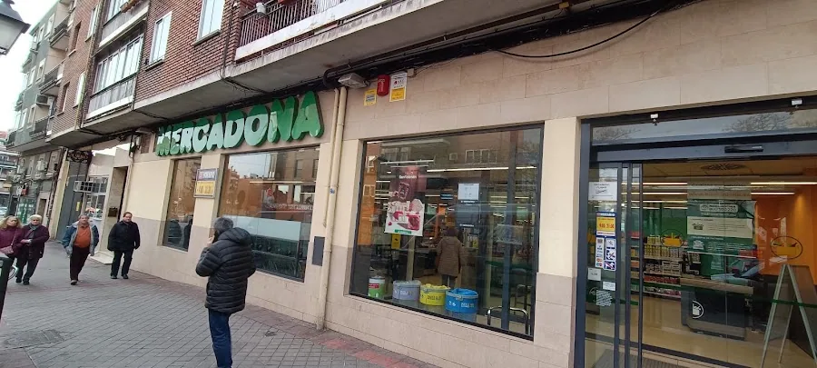 Supermercado Mercadona en Calle Zaida, 95, Madrid