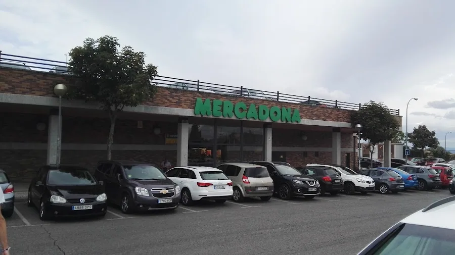 Supermercado Mercadona en Calle Alcalde Julio Labrandero, 2, Majadahonda